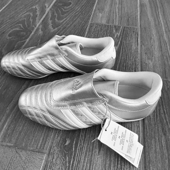 Adidas Taekwondo Metallic Silver with Ivory Stripes Athletic Shoes size 6.5 - Picture 3 of 15